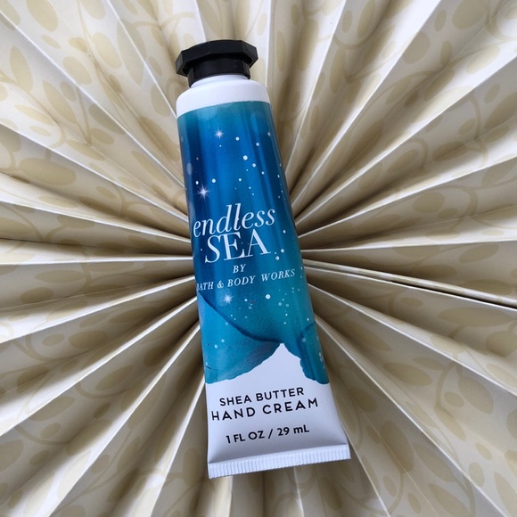 Bath & Body Works Shea Butter Hand Cream - Endless Sea, 1.0 Fl oz - Picture 1 of 3